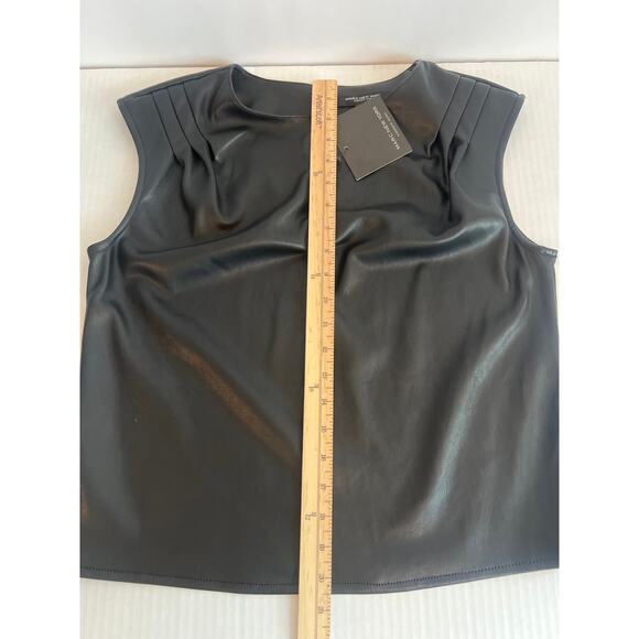 Andrew Marc New York Faux Leather Wide Shoulder
Sleeveless Top Pleated Black SML - Picture 10 of 11
